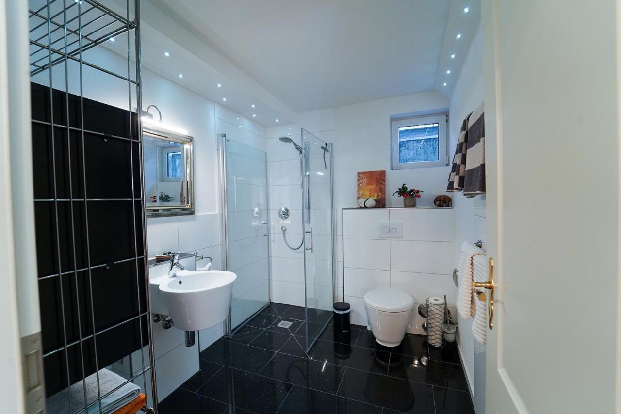 Freundliche Ferienwohnung Bad Urach Εξωτερικό φωτογραφία